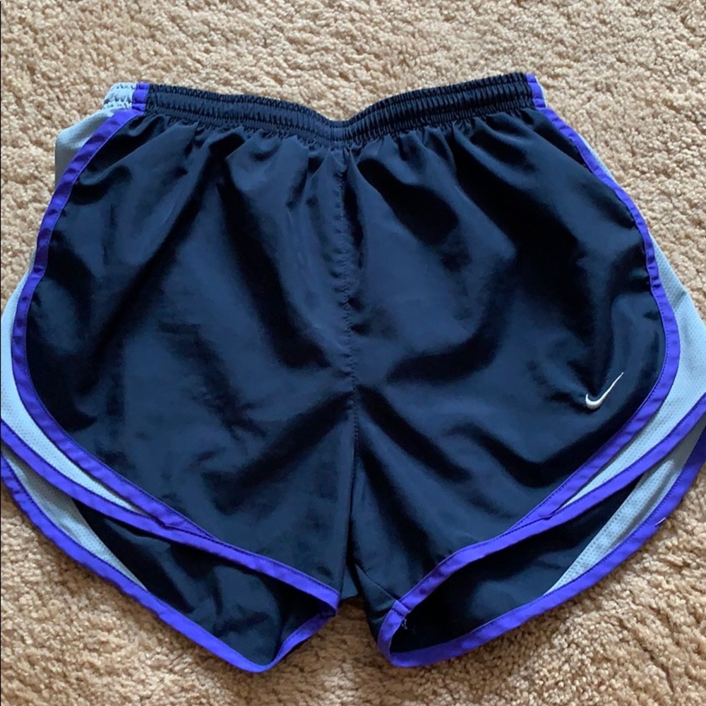 Women’s nike tempo workout shorts